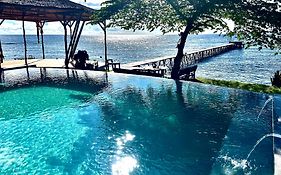Sanctum Una Una Eco Dive Pulau Unauna